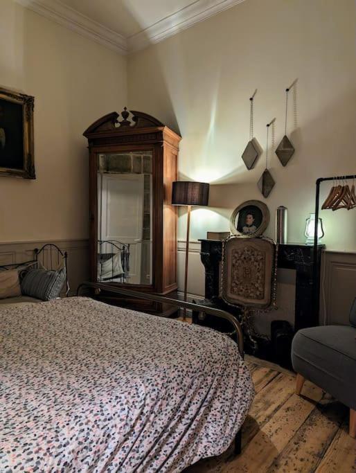 L'Appartement Du Voisin D'Hugo Besançon Eksteriør bilde