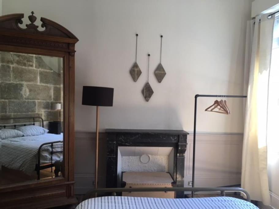 L'Appartement Du Voisin D'Hugo Besançon Eksteriør bilde